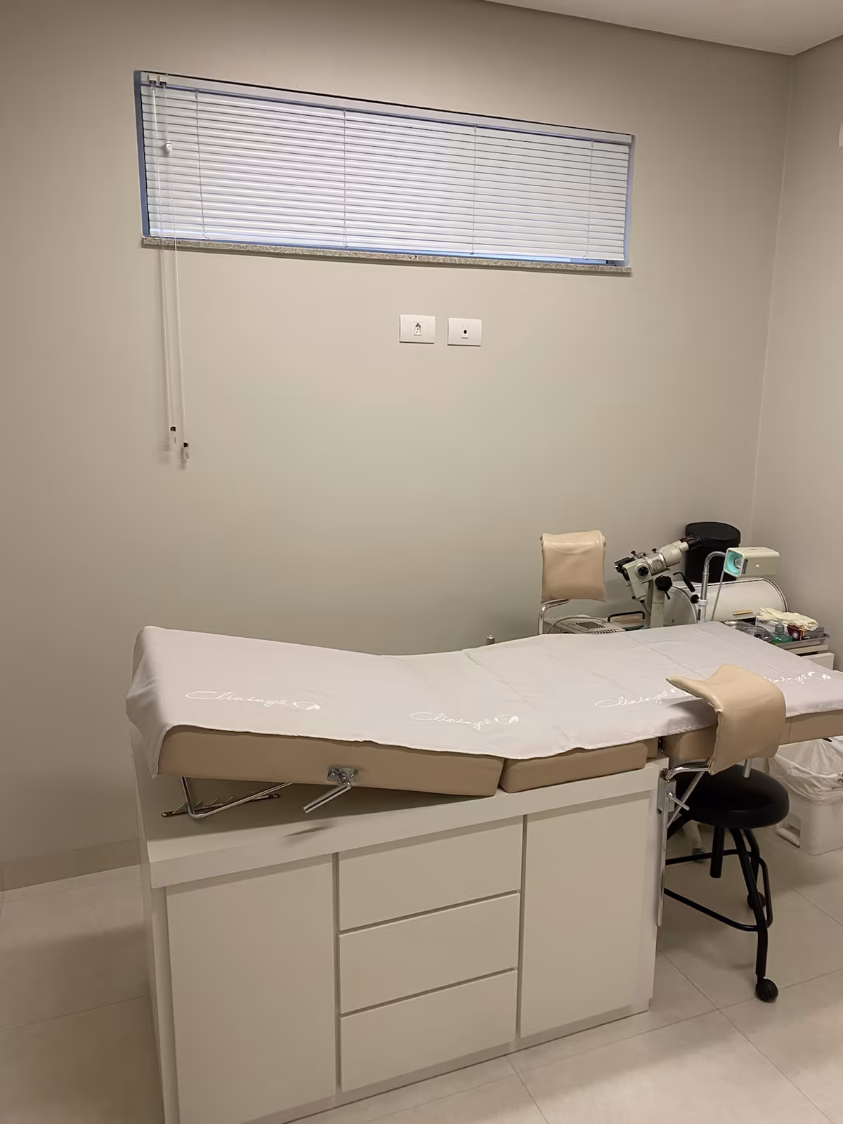 Sala de atendimento e área interna da Cliningá — foto 25